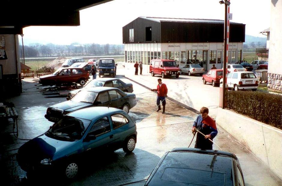 Podjetje v devetdesetih letih prejšnjega stoletja | Avtor: Andreja Cilenšek