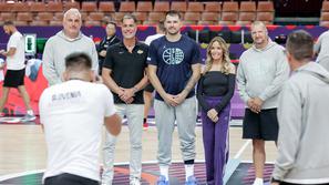 trening košarkarske reprezentance slovenije, saša dončić, Rob Pelinka, luka dončić, jeanie buss, matej erjavec