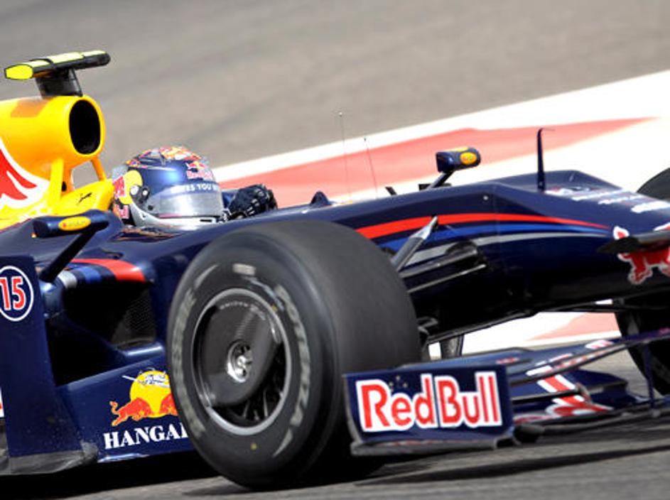 Sebastian Vettel (Red Bull Renault) ima dobro taktiko, da bi, če ne prej, po prv