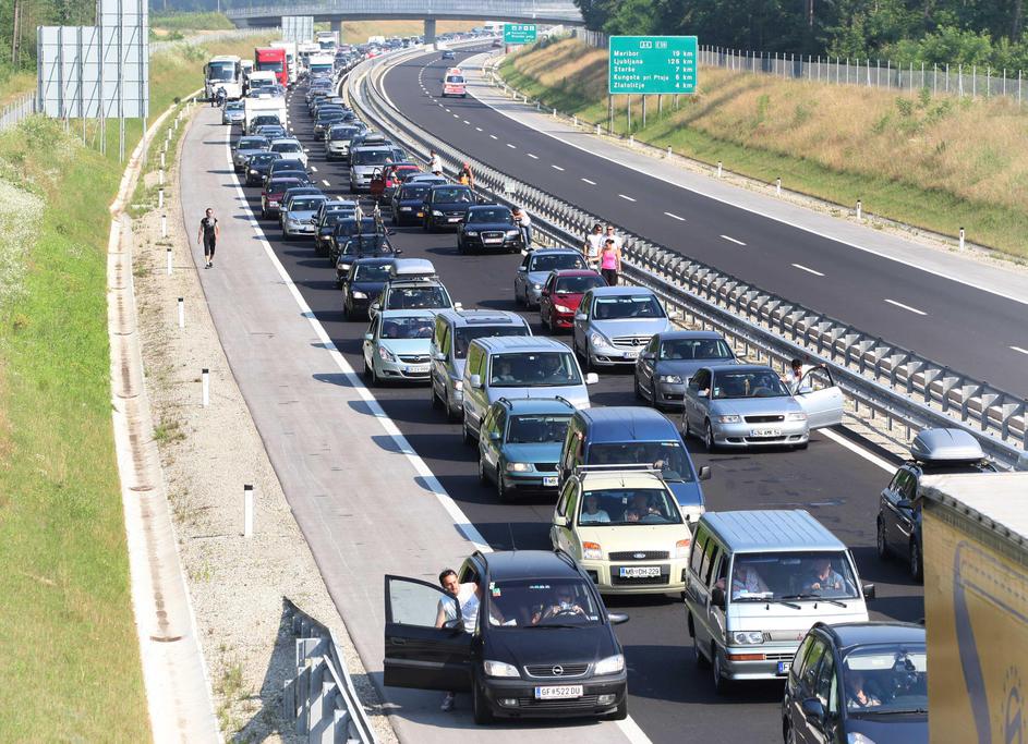 Kolone na avtocesti Ptuj
