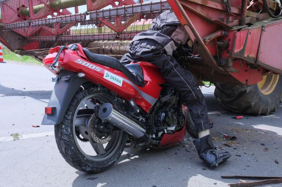 Trk motorista in kombajna