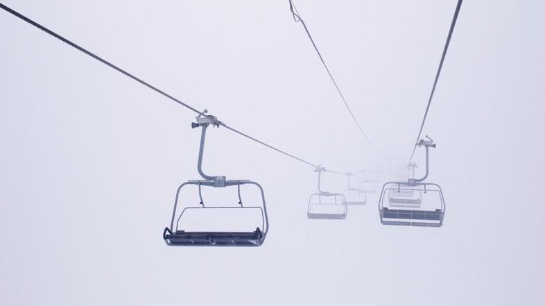 Pomanjkanje snega na smučišču