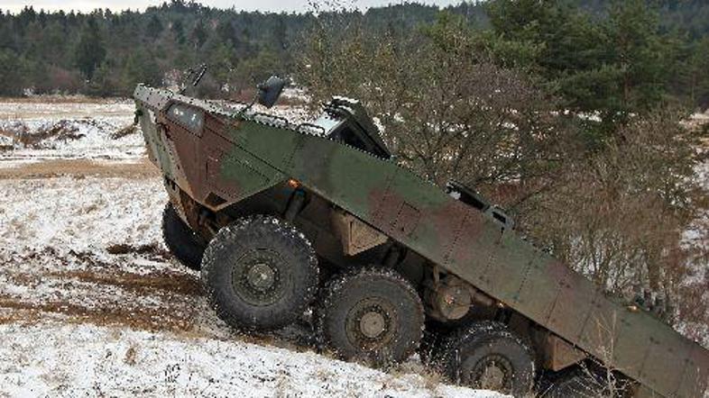 Za uveljavljanje ničnosti pogodbe s Patrio se sicer zavzemajo zlasti v Zaresu in