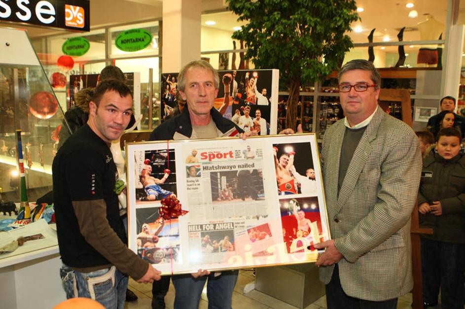 Razstava Od Ptuja do Johannesburga Dejan Zavec