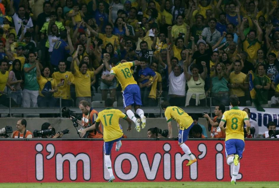 Pokal konfederacij Brazilija Urugvaj polfinale