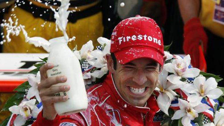 Helio Castroneves se je s tretjo zmago pridružil osmim voznikom, ki imajo na slo