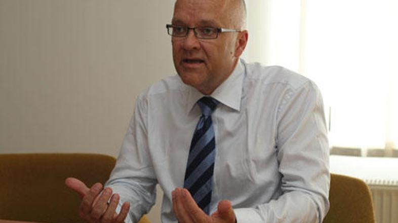 Wiitakorpi je priprt zaradi nevarnosti vplivanja na priče in uničenja dokazov.