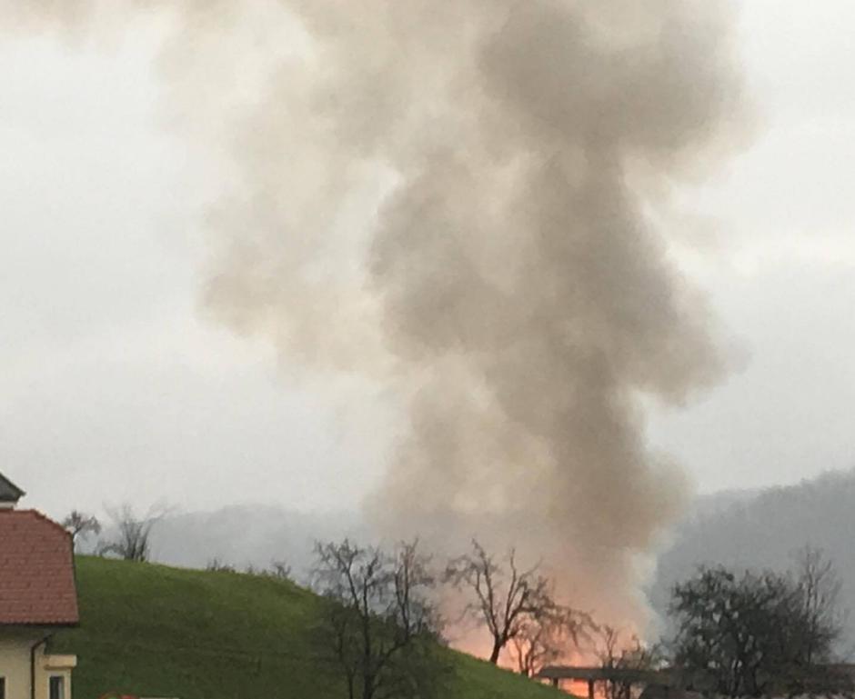 Požar v Polhovem Gradcu | Avtor: Žurnal24 