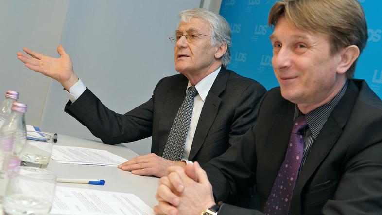 Mestni svetnik LDS Slavko Ziherl (levo; na desni Slavko Slak, prav tako mestni s