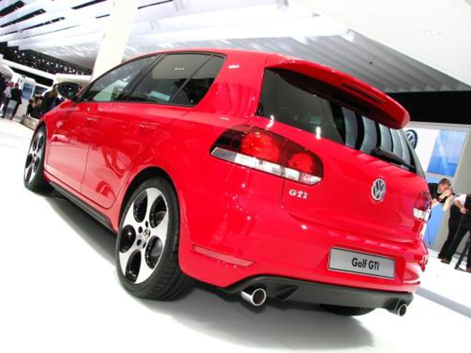 Novi GTI od 0 do 100 km/h pospeši v 7,2 sekunde, končna hitrost je 240 km/h.