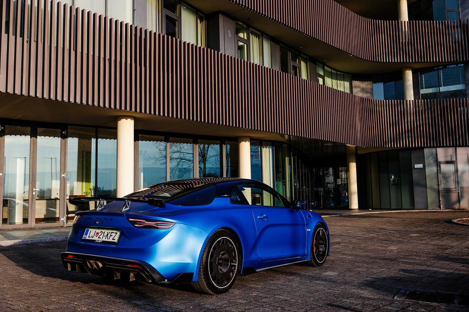 Alpine A110R