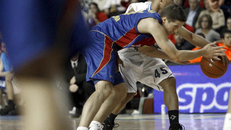 Jaka Lakovič je postal nenadomestljiv član prve peterke.