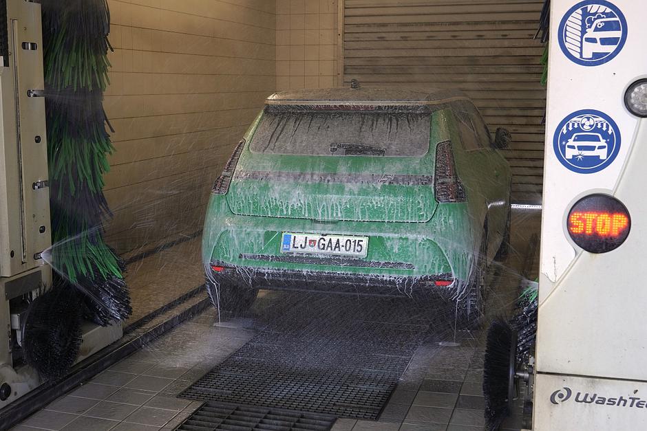 Avtopralnica MOL in INA | Avtor: Matija_Janežič