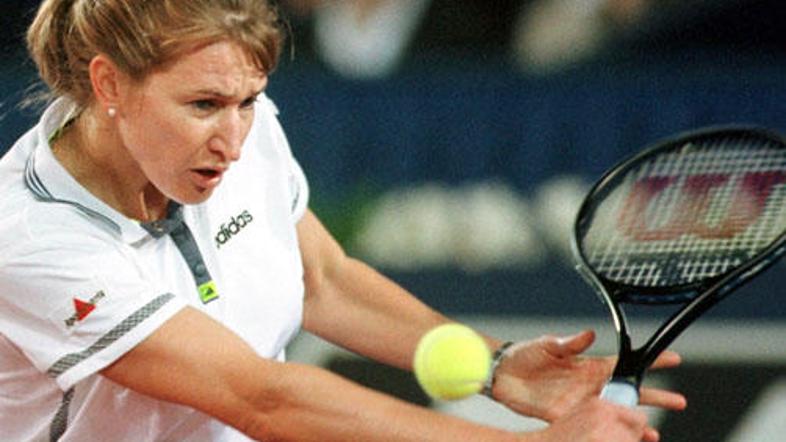 Grafova je s svojimi prefinjenimi udarci dobesedno mlela nasprotnice.