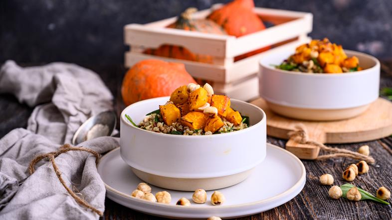 Solata z ajdovo kašo in bučo