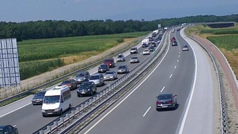 Viadukt Draženci proti mejnemu prehodu Gruškovje