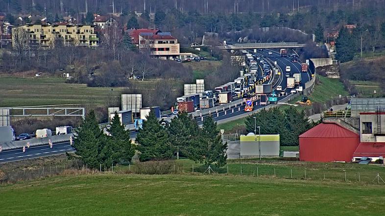 Zaprta primorska avtocesta