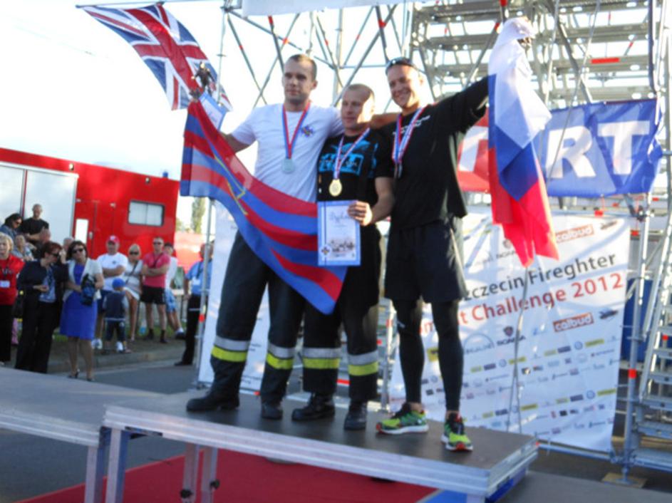Slovenci uspešni na tekmovanju Firefighter Combat Challenge na Poljskem.