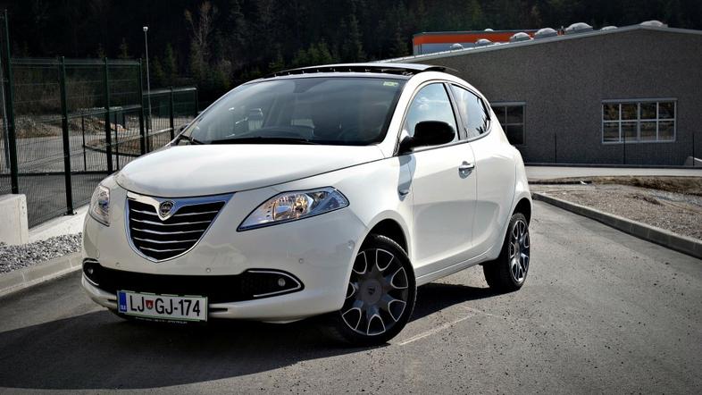 Lancia ypsilon