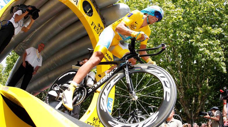 Alberto Contador je od samega začetka zanikal uporabo prepovedanih poživil. (Fot