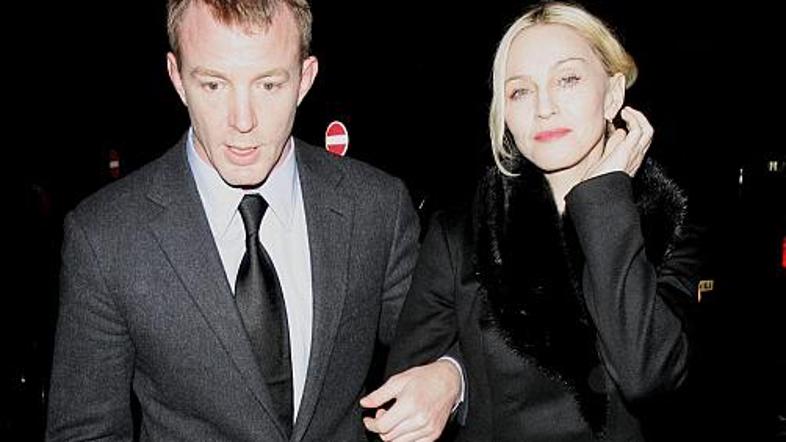 Gospod Madonna se je uprl!