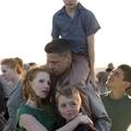 Drevo življenja, v katerem Pitt igra očeta treh fantov, je Malickov peti film, k
