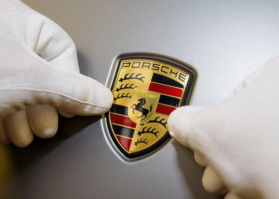 Porsche logotip volan | Avtor: Porsche