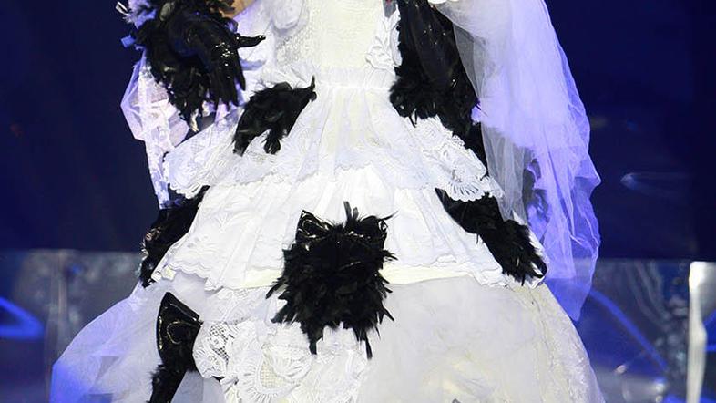 Rebeka je na letošnji Emi predstavila novo pesem Brez obraza. (Foto: Boštjan Tac