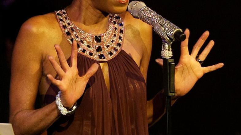 Natalie Cole (6. februar 1950)