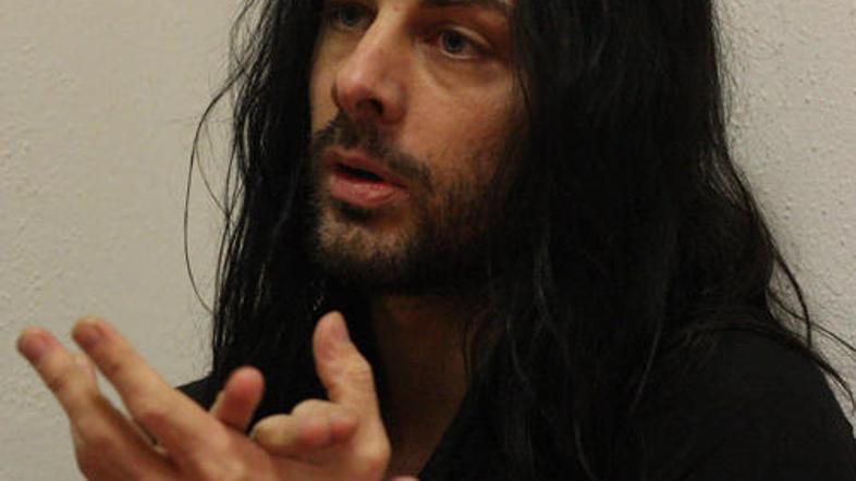 Ritchie Kotzen je igral v svetovno znanih skupinah Poison in Mr. Big, odprl pa j
