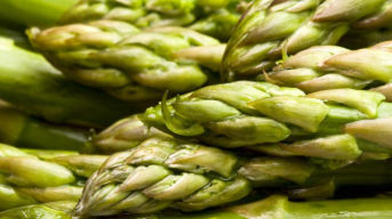 Odstranite le spodnji del, ki je olesenel.