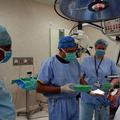 Sodobna medicina poleg mikrokirurške odstranitve ponuja še druge možnosti zdravl
