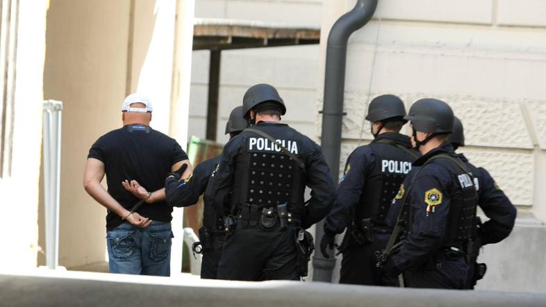 Tošić za zdaj ostaja za zapahi. (Foto: Saša Despot)