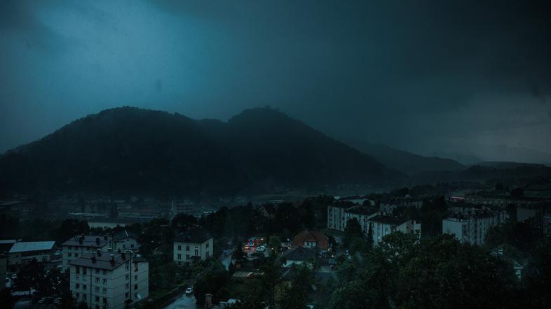 neurje nevihta Ljubljana