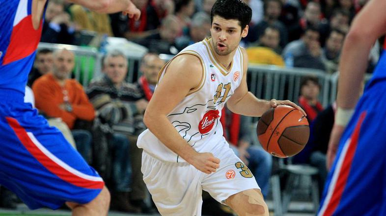 Sašo Ožbolt je bil z 22 točkami prvi strelec tekme v Stožicah. (Foto: Nik Rovan)