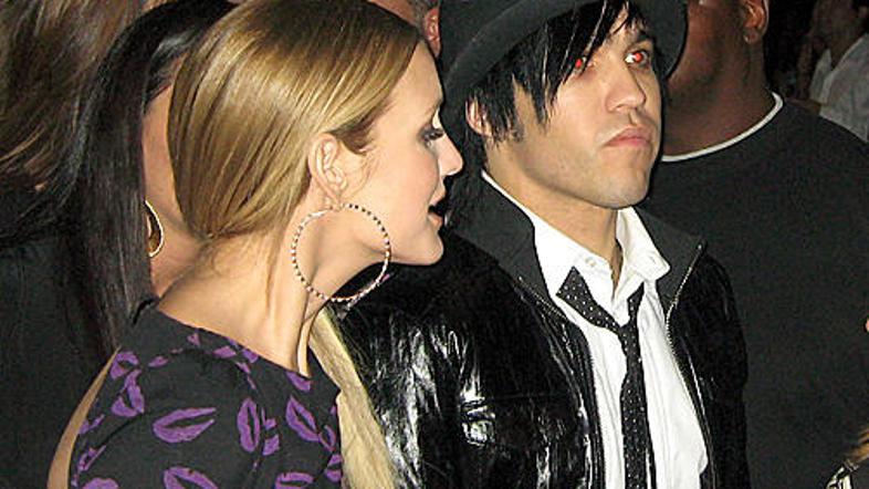 Jessica Simpson zavida svoji mlajši sestri Ashlee, ki se bo v bližnji prihodnost