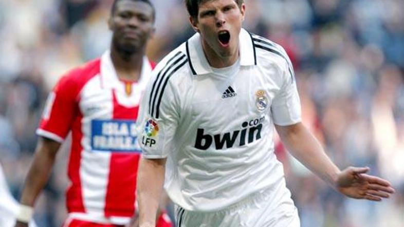 Huntelaar je na dvajsetih tekmah prve španske lige zabil osem golov.