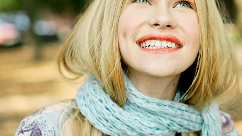 Modne dodatke prilagodite svojemu slogu, a upoštevajte modne smernice in postavo