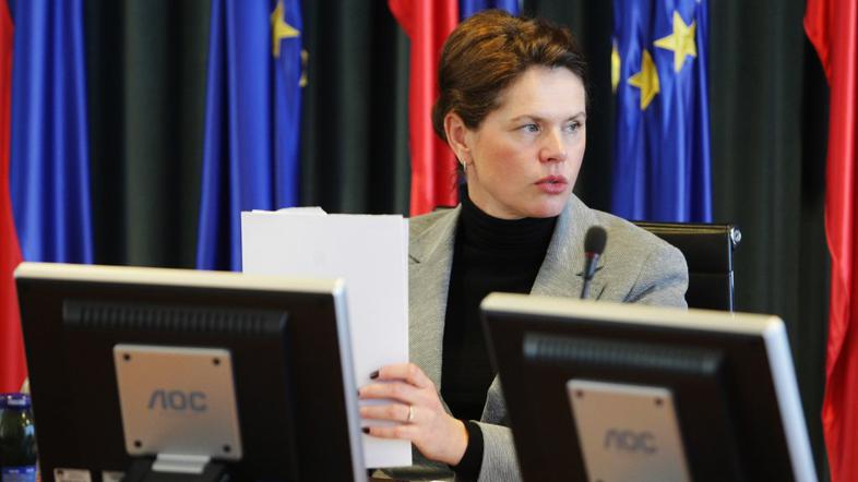 Prva seja nove vlade