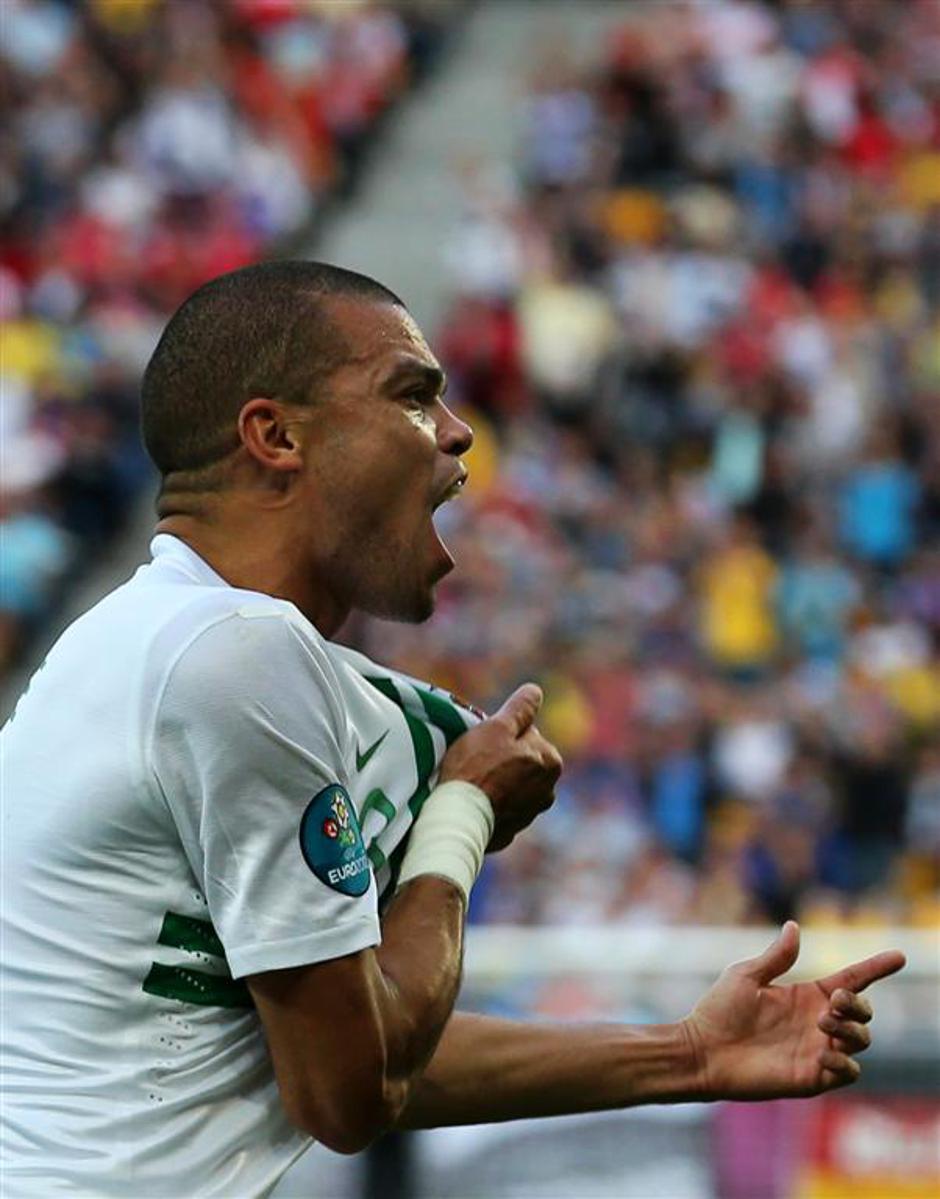 Pepe Danska Portugalska Lviv Euro 2012 | Avtor: EPA