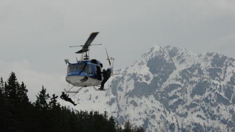 Policijski helikopter