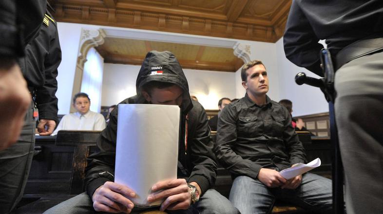 Sojenje v primeru kresnice