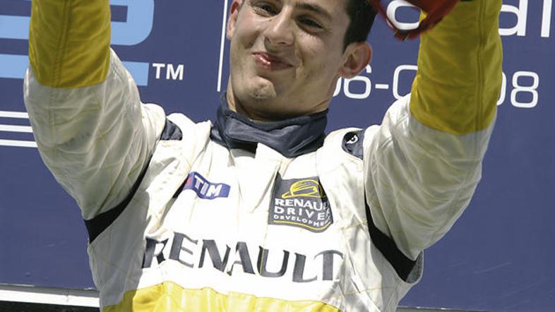 To je Jose Maria Lopez, ki zadnji dve leti ni dirkal z enosedžniki. Pred tremi l