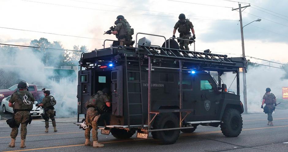 Oster odziv policije na proteste | Avtor: EPA