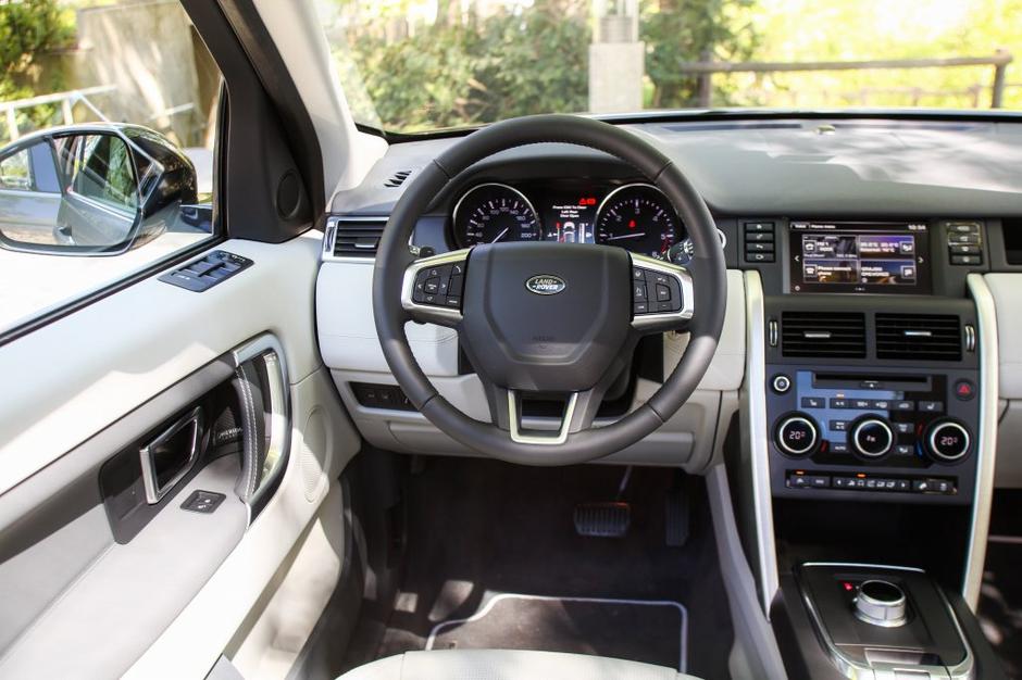 Land rover discovery sport | Avtor: Saša Despot