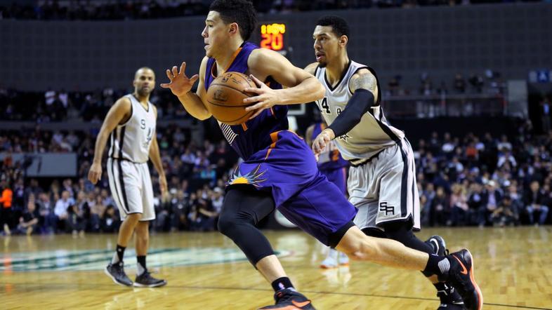 Devin Booker Danny Green Suns Spurs Mehika