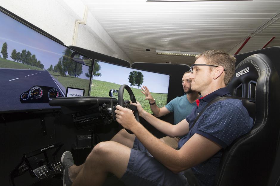 Neznanstveni eksperiment članov revije Avtofokus o vplivu vožnje pod vplivom alkohola. | Avtor: Avtofokus