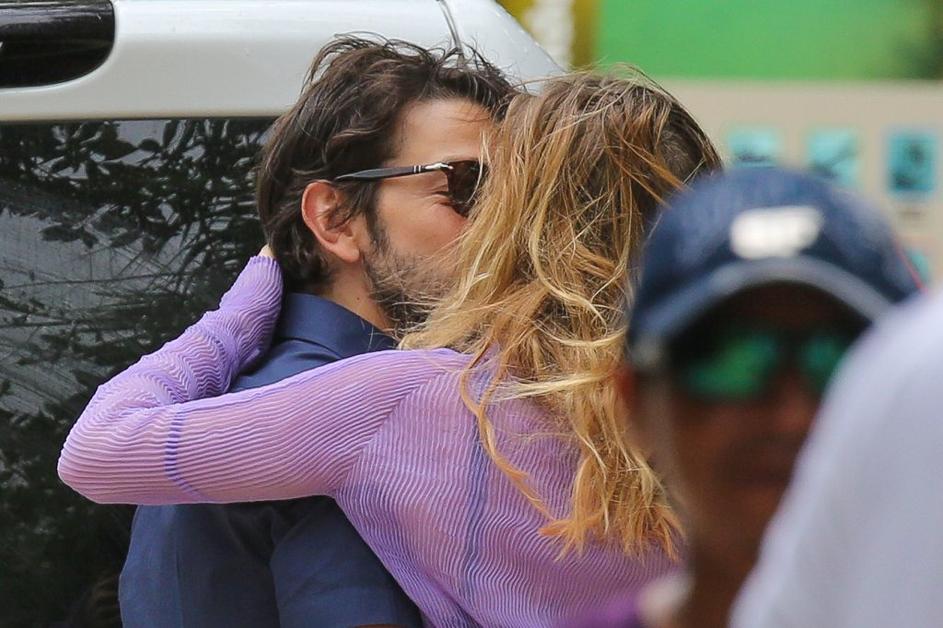 suki waterhouse, diego luna