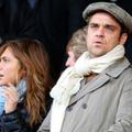 Robbie Williams in igralka Ayda Field sta par že tri leta. (Foto: Mark Leich)