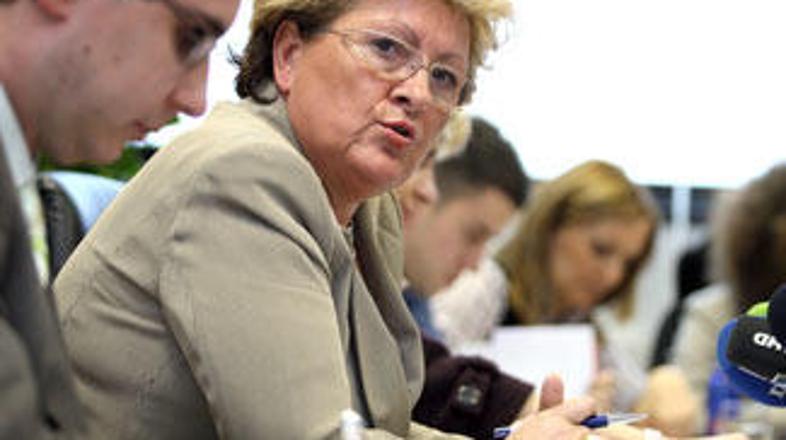 Marija Poglajen, šefica ZRSZ napoveduje, da bodo brezposelnost blažili tudi tako